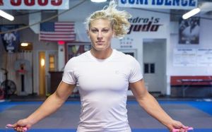 Харрисон: "В марте UFC расторгнет контракт с Крис Сайборг, после чего я хочу встретиться с ней"