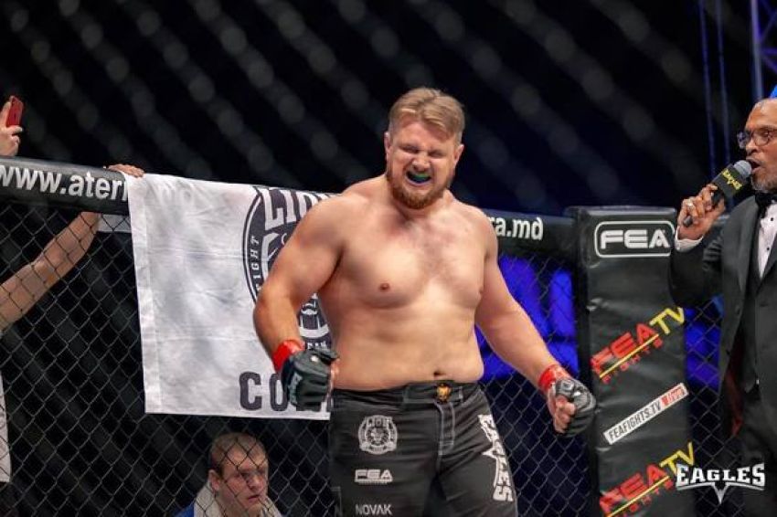 Александр Романов против Марчина Тыбуры на UFC 251