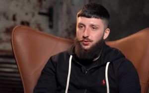 "Ломаченко - конченный черт. Я плюну ему в лицо. К Усику отношение поменялось". Офицер "Азова" высказался насчет боксеров
