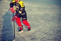 Ломаченко играет в хоккей