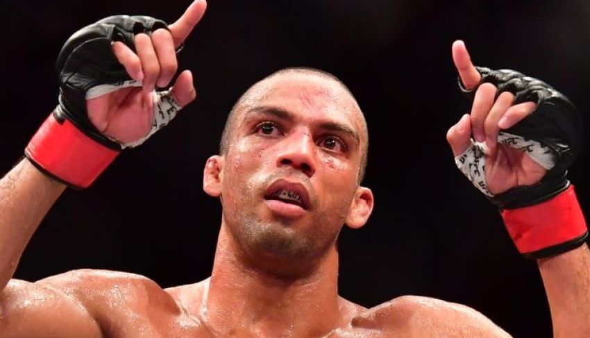 Edson Barbosa signs new contract with UFC