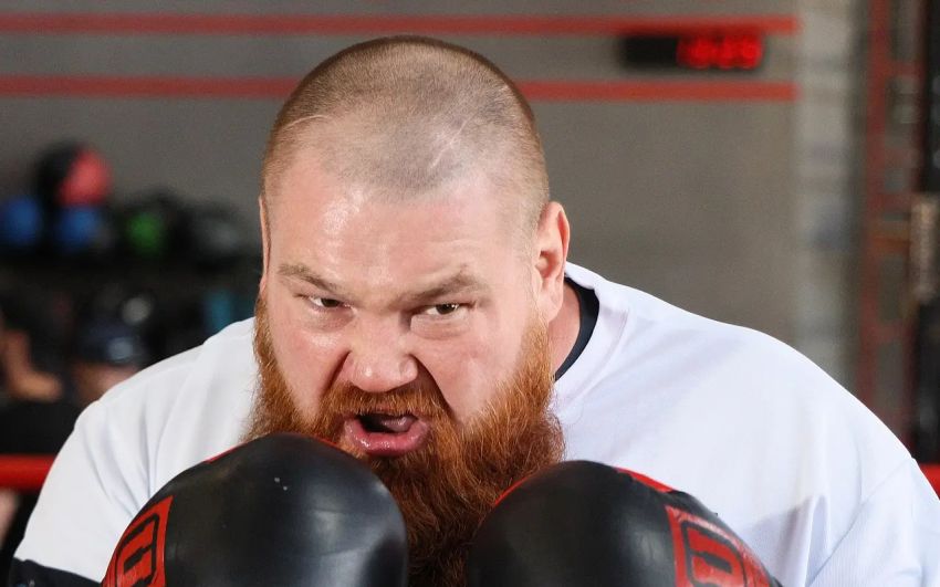 Дацик ответил на обвинения Емельяненко в пивном алкоголизме