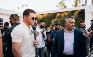 Сауль Альварес опроверг информацию, что заключил контракт с Matchroom Boxing