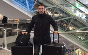 Кадр дня: Фират Арслан прилетел в Москву на спарринги с Григорием Дроздом