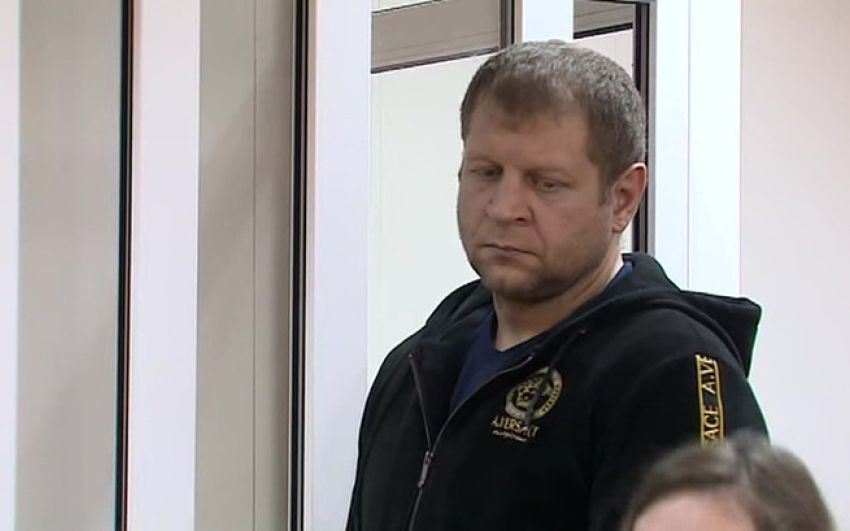 Александр Емельяненко лишен прав на 1,5 года и оштрафован на 30 тысяч рублей