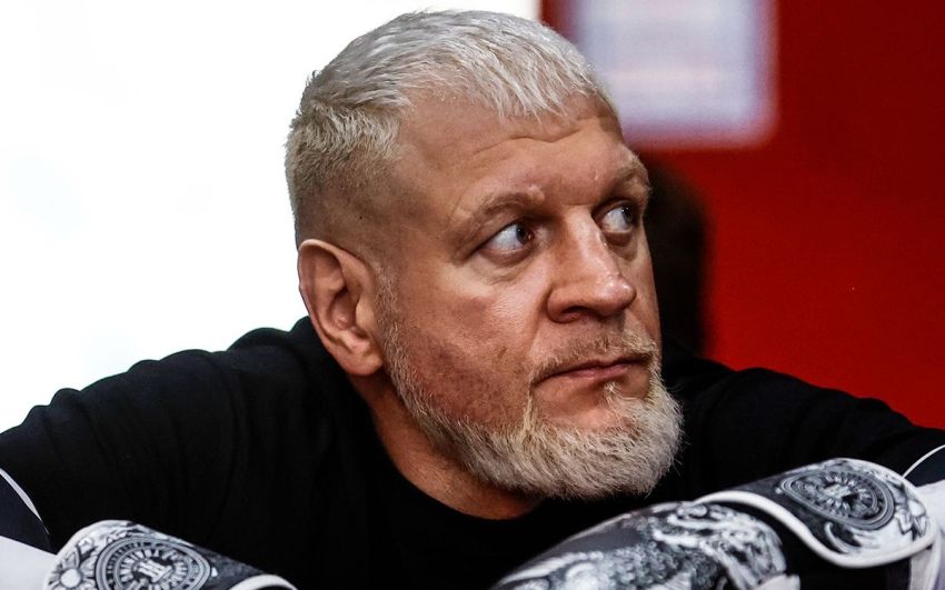 Вячеслав Василевский объяснил, почему Александр Емельяненко уходит в запои