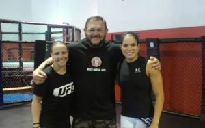 Тренер American Top Team: "Бой между Крис Сайборг и Амандой Нуньес на 1000% состоится"