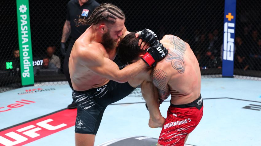 Видео боя Рафаэль Физиев – Игнасио Бахамондес UFC on ABC 8