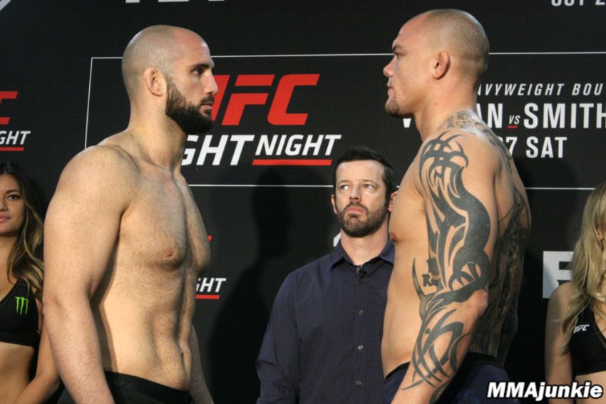 UFC Fight Night 138: Энтони Смит финишировал Волкана Оздемира