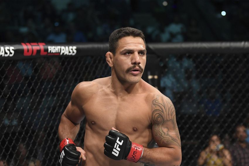 Rafael Dos Anjos announced the approximate date of his return