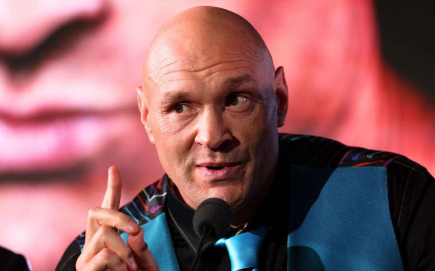 Тайсон Фьюри заявил, что готовится к бою с Махмудовым без тренеров