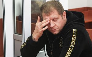 Емельяненко о задержании в Анапе: "Когда полицейские увидели, что приехали из-за меня - вызвали еще пять машин"