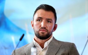 Хьюи Фьюри предупредил чемпионов супертяжелого веса: «Теперь все серьезно»