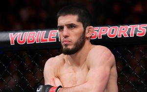 Ислам Махачев выбыл из боя с Рафаэлем Дос Аньосом на UFC on ESPN+ 41