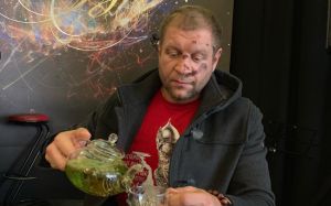 Суд Кисловодска отказался вернуть Александру Емельяненко водительские права