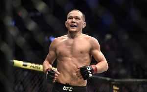 Петр Ян ответил на слова Порье, назвавшего его лучшим боксером в UFC