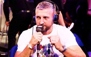 Карл Фроч жестко раскритиковал Фьюри за отношение к СМИ: "Это смешно и жалко"
