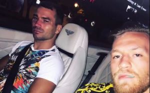 МакГрегор пожелал удачи Лобову перед боем с Малиньяджи