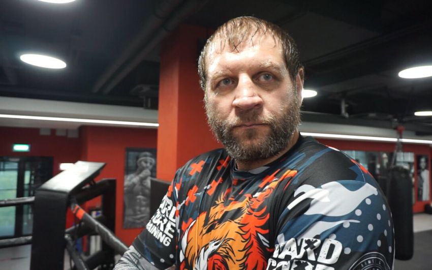 Менеджер Емельяненко рассказал, когда Александр будет готов вернуться к серьезным боям
