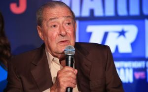 Боб Арум о бое Мейвезер - МакГрегор: "Это было убогое зрелище"