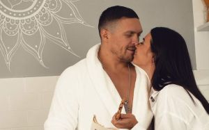 Александр Усик посвятил трогательный пост своей жене: "Ты моя сила"