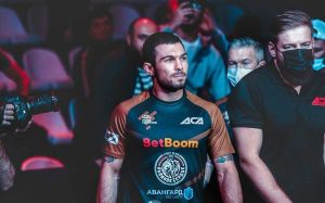 Тренер Исмаилова объяснил, почему UFC не хочет подписывать Вартаняна