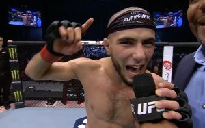 Тренер Махачева прокомментировал увольнение Мокаева из UFC