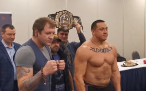 Результаты и видео взвешивания перед поединком Александра Емельяненко и Михаила Кокляева