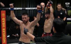 Арман Царукян уступил Матеушу Гамроту на UFC on ESPN 38