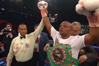 Илунга Макабу победил Табисо Мчуну раздельным решением судей и защитил титул WBC