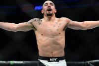 Роберт Уиттакер назвал самого мощного панчера в UFC