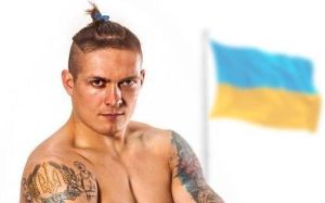 Усик - фаворит на победу в боксерской Лиге чемпионов
