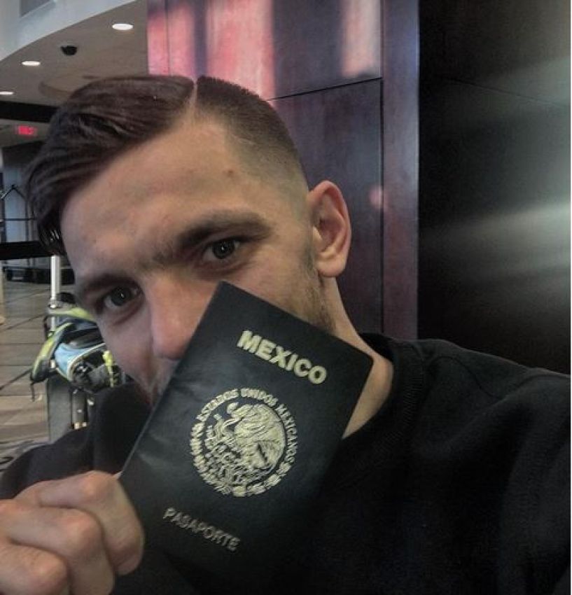 Боксер Иван Редкач получил мексиканский паспорт