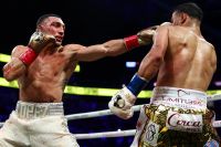 Теофимо Лопес победил Роландо Ромеро и стал чемпионом WBA в полусреднем весе