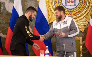 Артур Бетербиев - о помощи Кадырова: "Он внес большую лепту в каждую мою победу"