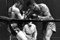 Знаете ли вы, что Вторая Мировая Война послужила тому, что боксёрская арена Madison Square Garden стала рекордсменом по заработанным деньгам за один боксерский вечер в истории не только бокса но и всего мирового спорта? 