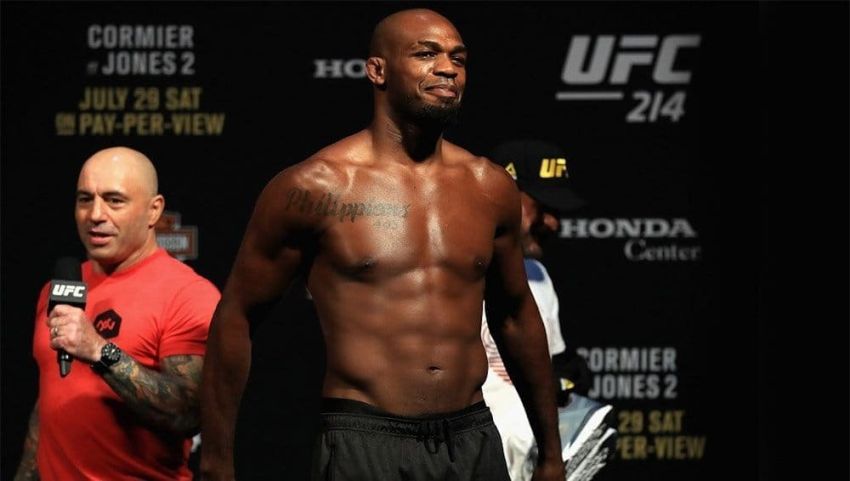 Энтони Смит - об отказе Джонса от титула UFC в полутяжелом весе: "Это был благородный поступок"