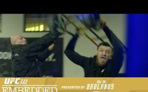 Полное видео нападения Макгрегора изнутри автобуса бойцов UFC 223