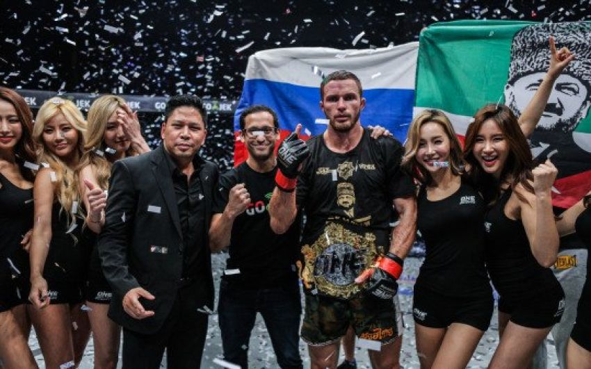 Виталий Бигдаш встретится с Аунгом Ла Н Сангом на турнире ONE Championship 30