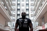 Кевин Джонсон рассказал, почему ищет себе жену в России: "Американки даже близко не находятся с россиянками"