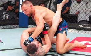 Ренье де Риддер победил Роберта Уиттакера в главном событии UFC on АВС 9