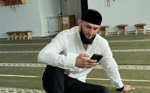 Хамзат Чимаев хочет провести пятираундовый бой: "В зале я начинаю получше работать в поздних раундах"