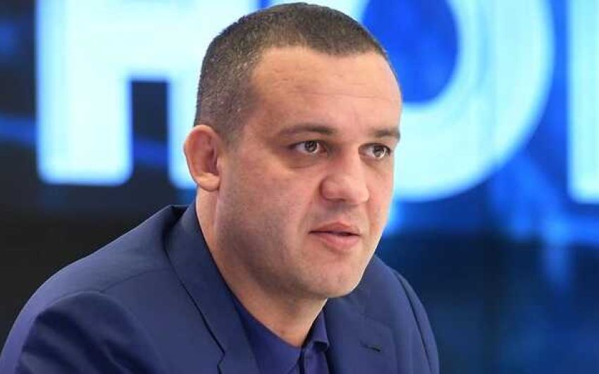 Кремлев: "Выступать без флага и гимна – то же самое, что отказаться от своей матери"