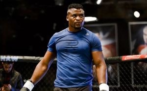 Фрэнсис Нганну официально выбывает из UFC 215 