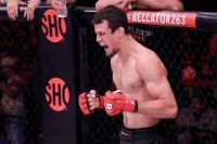 Усман Нурмагомедов "задушил" Патрика Пиетилу на Bellator 269