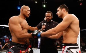 Недовольные UFC Жакарэ Соуза и Гегард Мусаси готовы к тому, чтобы опробовать рынок свободных агентов? 