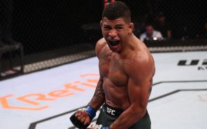 Гилберт Бернс вызвался сразиться с Вудли на UFC 249: "Подписывай контракт и дерись"