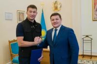 Министр культуры и спорта Казахстана обещает бойцу UFC финансирование