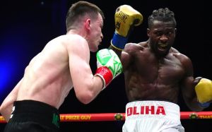 Аарон Маккенна победил Этиносу Олиху и завоевал титул IBF в среднем весе