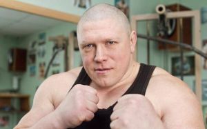 Максим Новоселов: "У Дацика универсальная техника ломания рук головой"